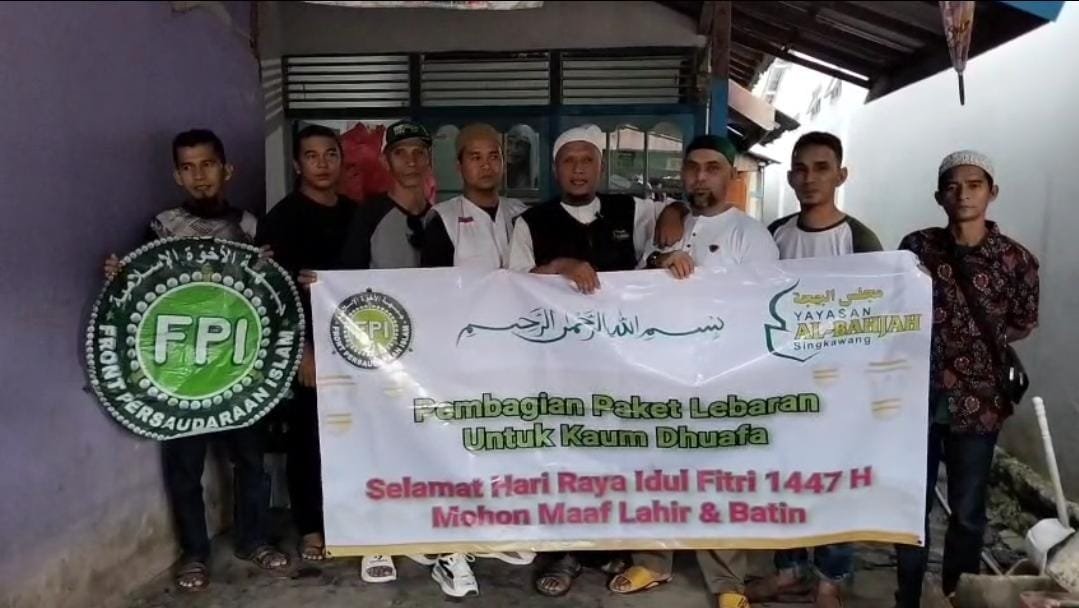 Sinergi Kebaikan Ramadhan: LPD Al-Bahjah Dan FPI Singkawang Salurkan Paket Lebaran Untuk Warga Kurang Mampu