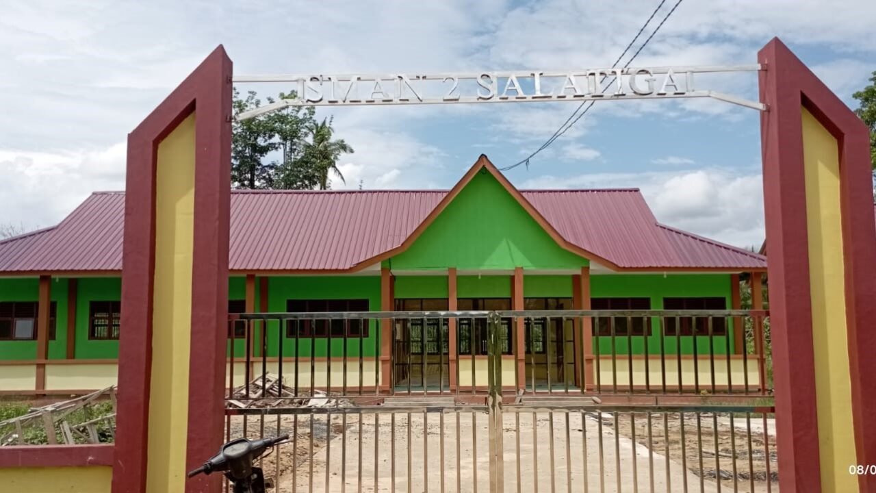 Pembangunan SMAN 2 SALATIGA Menjadi Wujud Nyata Komitmen Pendidikan Di Kalimantan Barat